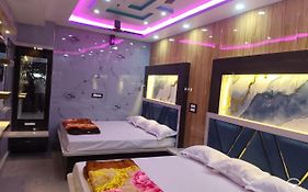 Hotel Dwarkadhish Tarapith
